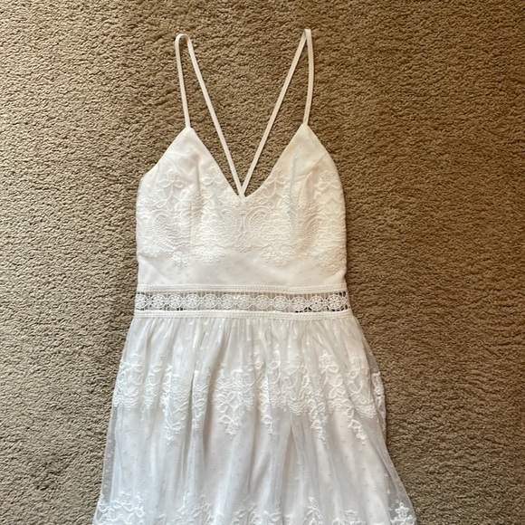 Fashion Novia White Lace Spaghetti Strap Maxi Dress - Picture 6 of 15